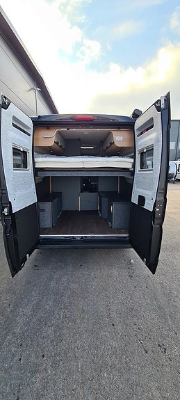 Knaus 600 ME BoxLife Platinum "Automatlåda + Lyftsäng" 4 of 13