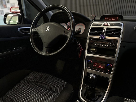 Peugeot 307 21 of 25