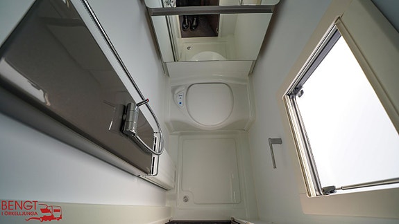 Adria ALPINA 583 LP 20 of 21