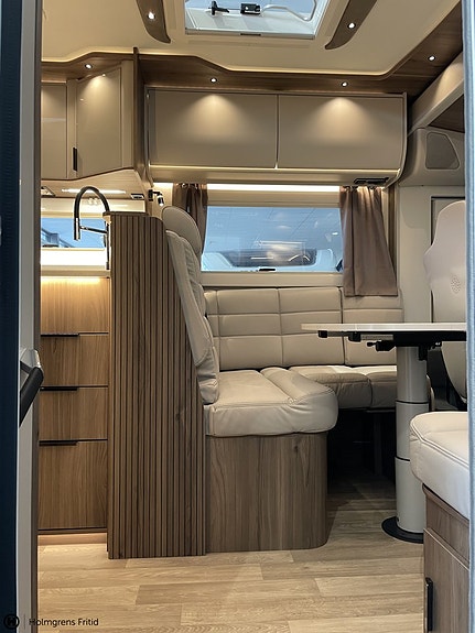 Kabe Imperial Travel Master Intergrated R i830 LGB 5 of 13