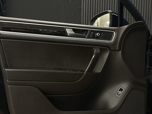 Volkswagen Touareg 12 of 27
