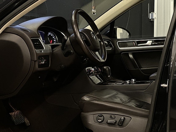 Volkswagen Touareg 15 of 27