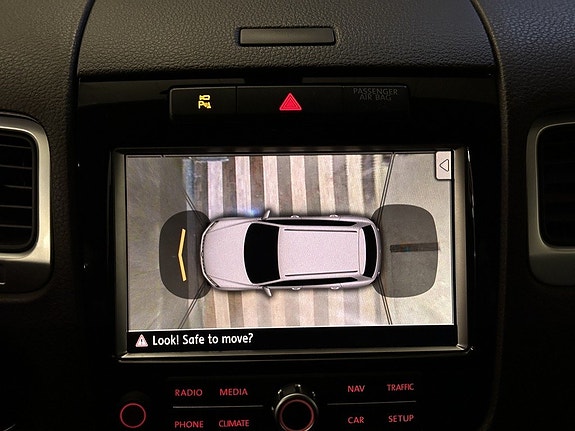 Volkswagen Touareg 25 of 27