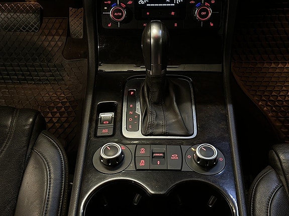Volkswagen Touareg 21 of 27