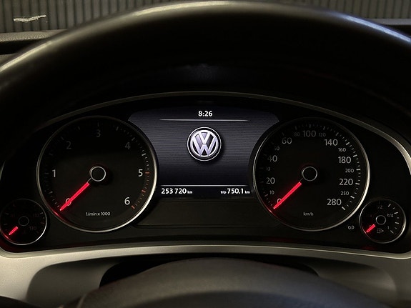 Volkswagen Touareg 19 of 27