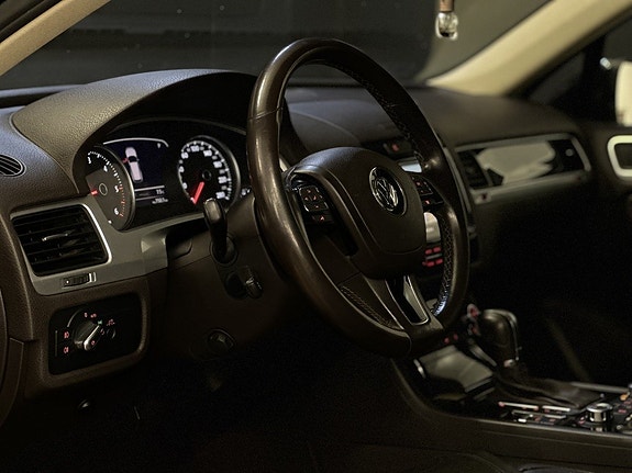 Volkswagen Touareg 14 of 27