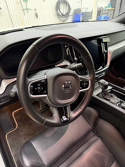 Volvo V60 4 of 7