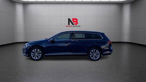 Volkswagen Passat 23 of 26