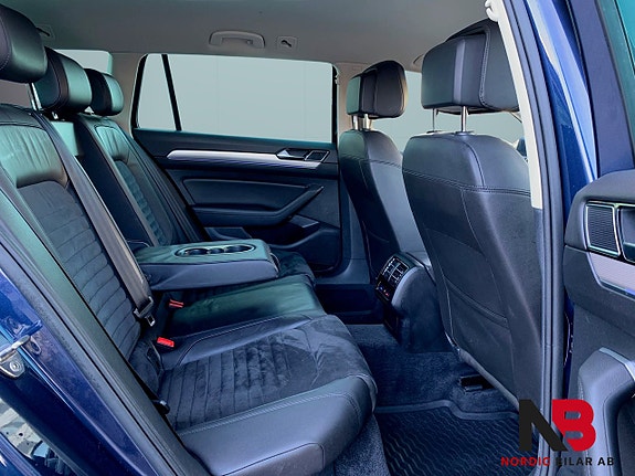 Volkswagen Passat 16 of 26