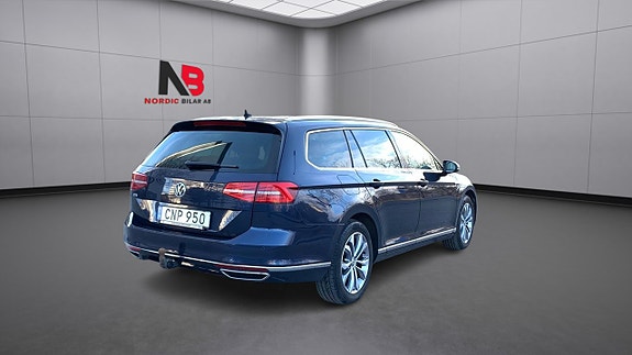 Volkswagen Passat 25 of 26