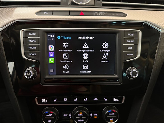 Volkswagen Passat 7 of 26