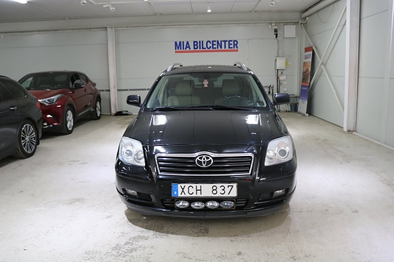 Toyota Avensis 16 of 16