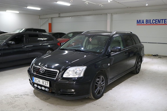 Toyota Avensis 13 of 16