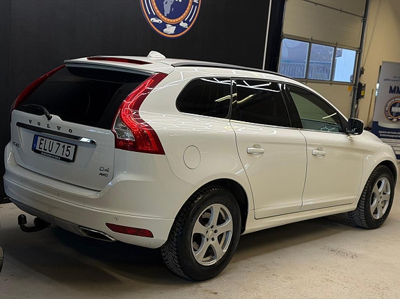 Volvo XC60 23 of 25