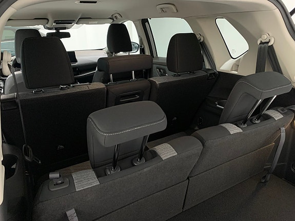 Nissan X-Trail 12 of 13