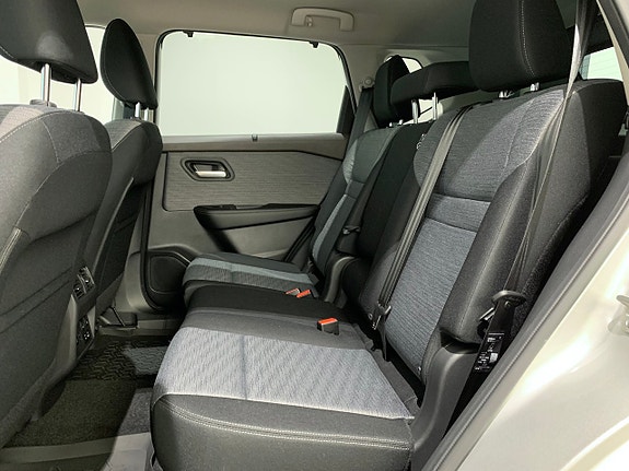 Nissan X-Trail 9 of 13