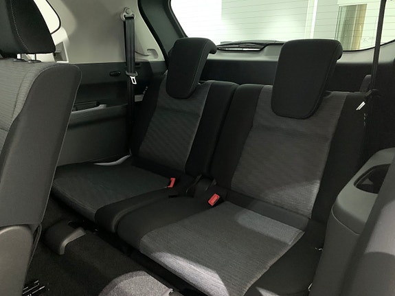 Nissan X-Trail 11 of 13