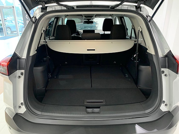 Nissan X-Trail 13 of 13