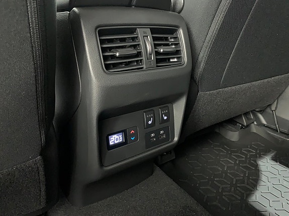 Nissan X-Trail 10 of 13