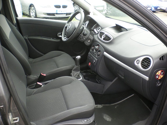 Renault Clio 7 of 11