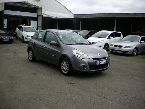 Renault Clio 11 of 11