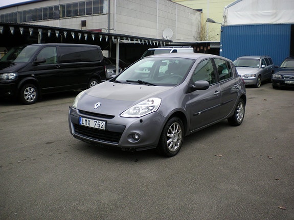 Renault Clio 10 of 11