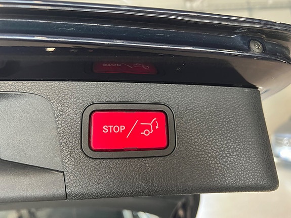 Mercedes-Benz E200 22 of 23