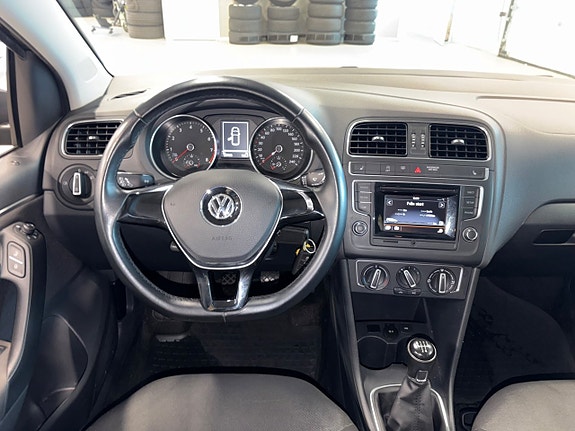 Volkswagen Polo 3 of 5