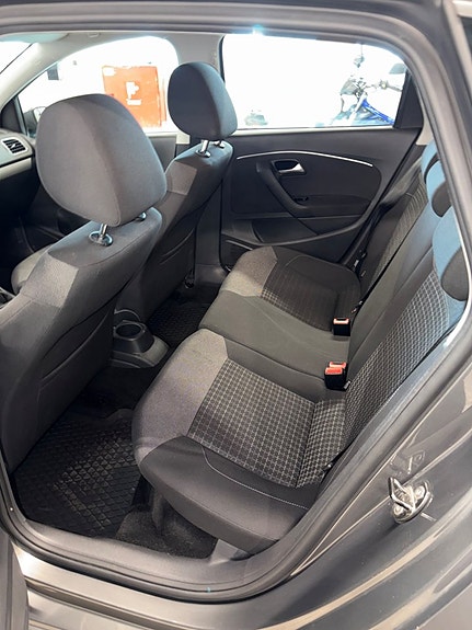 Volkswagen Polo 5 of 5