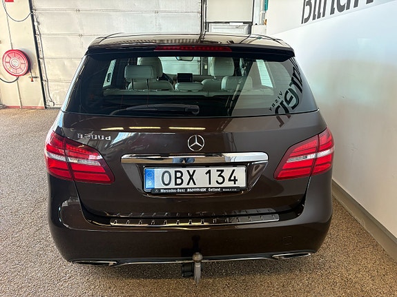 Mercedes-Benz B200 d 5 of 5