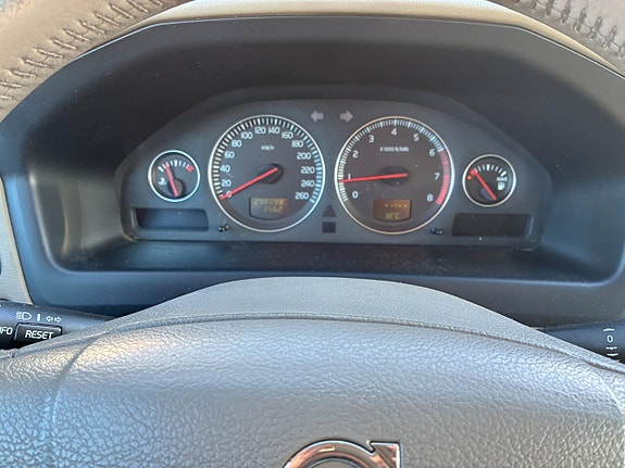 Volvo V70 14 of 14