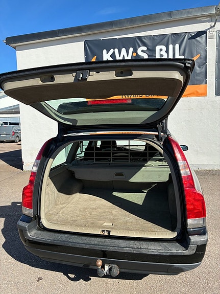 Volvo V70 7 of 14