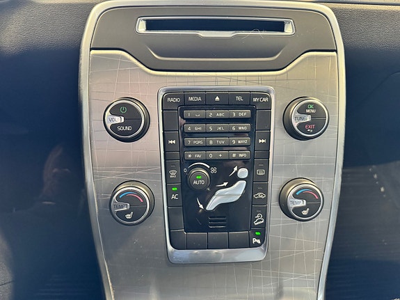 Volvo XC70 18 of 21