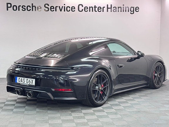 Porsche 911 Carrera 4 GTS 3 of 5
