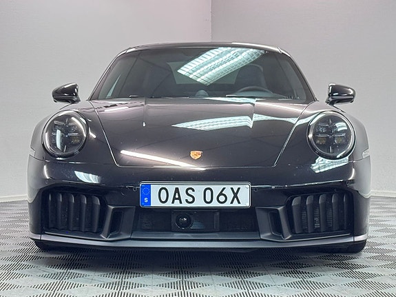 Porsche 911 Carrera 4 GTS 2 of 5