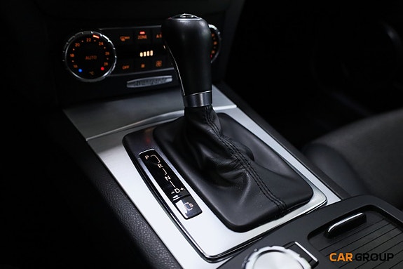 Mercedes-Benz C180 18 of 18