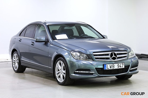 Mercedes-Benz C180 3 of 5