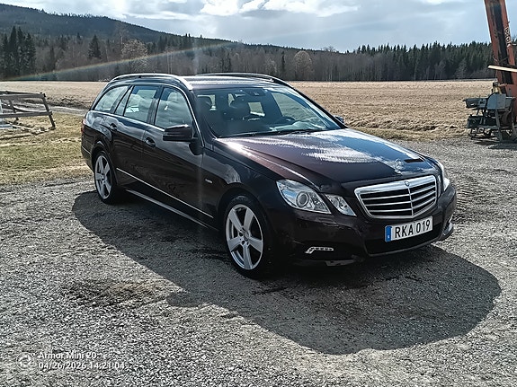 Mercedes-Benz E250 2 of 5