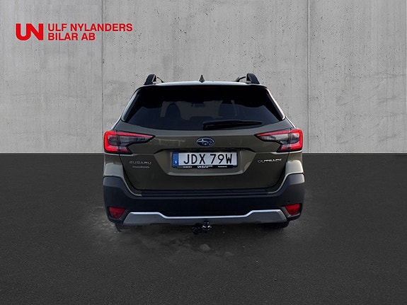 Subaru Outback 3 of 15