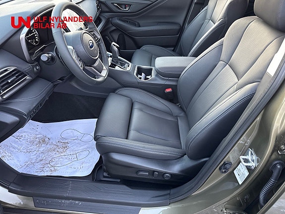 Subaru Outback 8 of 15