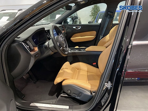 Volvo XC60 7 of 26