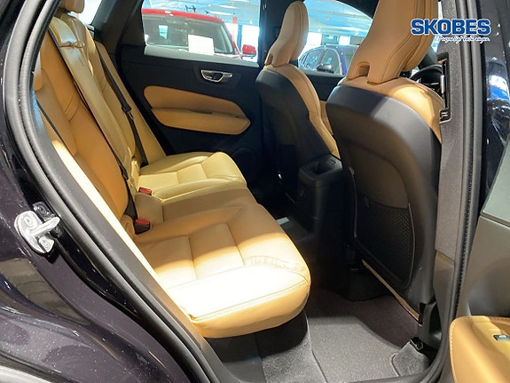 Volvo XC60 9 of 26