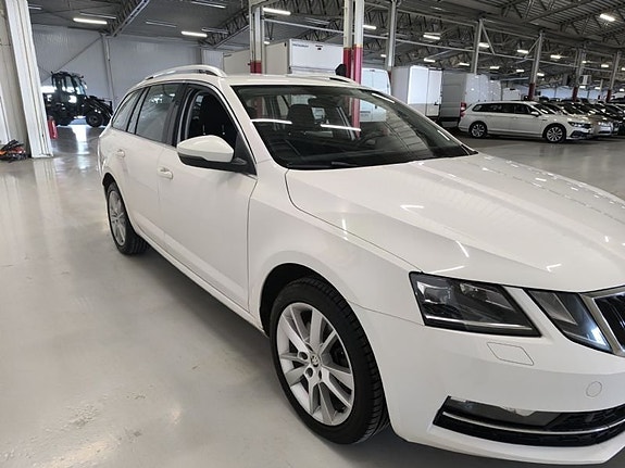 Skoda Octavia 3 of 5