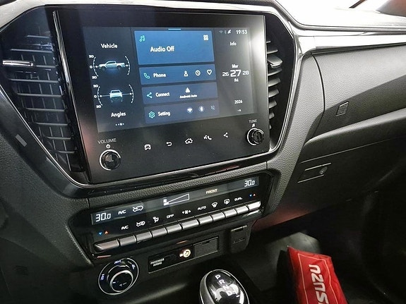 Isuzu D-max 13 of 15