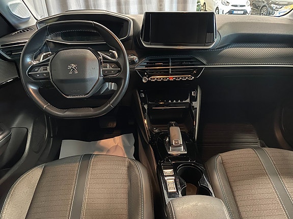 Peugeot 208 8 of 18