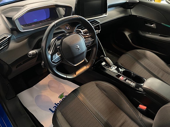 Peugeot 208 10 of 18