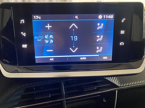 Peugeot 208 11 of 18