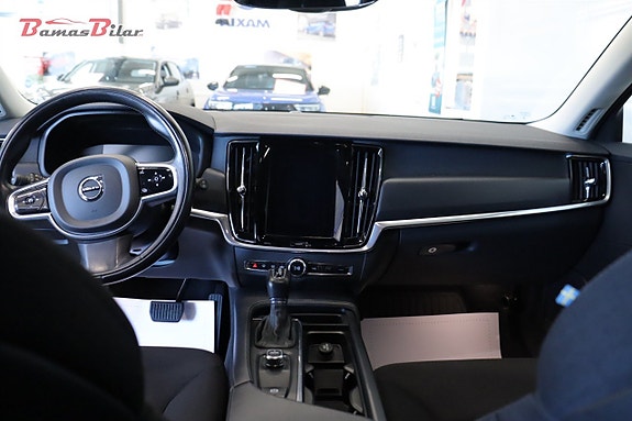 Volvo V90 10 of 23