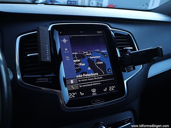 Volvo XC90 9 of 23