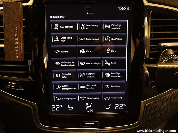 Volvo XC90 11 of 23